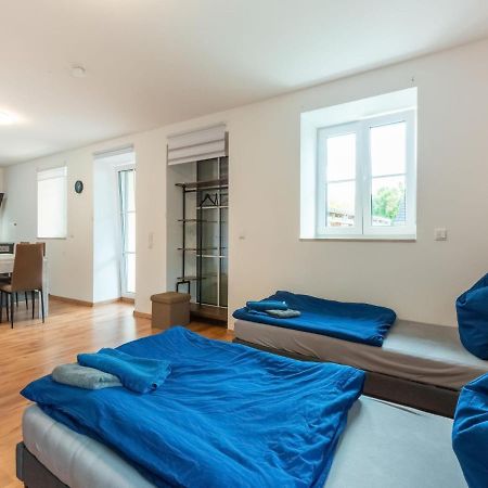 Apartment With Terrace In An Ideal Location Haunsheim Exteriér fotografie